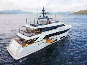 Custom Line Navetta 33 6 
