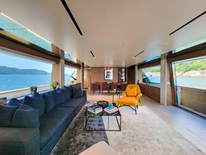 Custom Line Navetta 33 13 