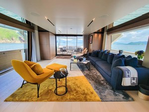 Custom Line Navetta 33 15 