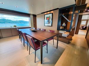 Custom Line Navetta 33 17 