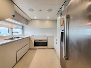 Custom Line Navetta 33 19 