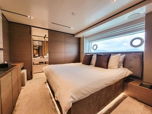 Custom Line Navetta 33 36 