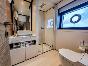 Custom Line Navetta 33 49 