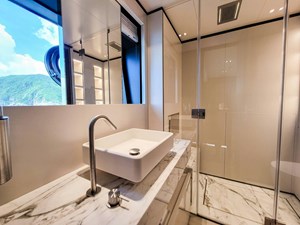Custom Line Navetta 33 51 