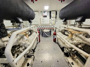 Custom Line Navetta 33 55 