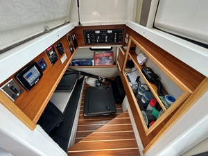 Cutwater 32 Command Bridge 8 
