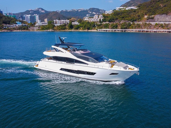 SUNSEEKER 86 YACHT