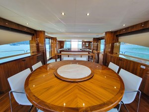 Sunseeker 86 Yacht 25
