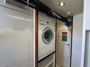Sunseeker 86 Yacht 57