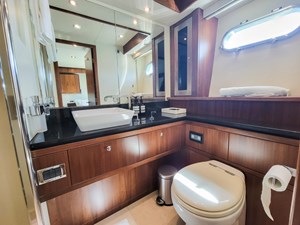 Sunseeker 86 Yacht 54 