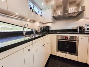 Sunseeker 86 Yacht 59 