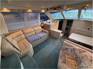 40' Carver 1998 400 CMY 11 
