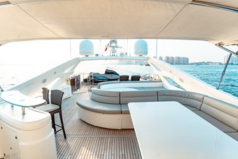 MAESTRO 10 MAESTRO 2007 CUSTOM LINE Custom Line 112 Motor Yacht Yacht MLS #446198 10