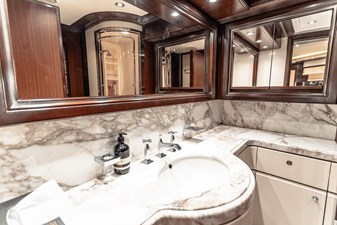 MAESTRO 34 MAESTRO 2007 CUSTOM LINE Custom Line 112 Motor Yacht Yacht MLS #446198 34