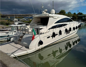 PRINCESS V65 SPORT YACHT 8