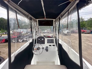 23' Hydra-Sports 2000 Seahorse 14