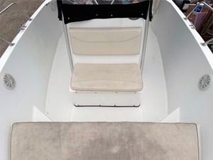 23' Hydra-Sports 2000 Seahorse 24