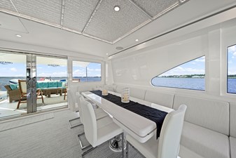 OBSESSION 52 Skylounge Port Side Dining