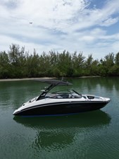 YAMAHA 242 X E-SERIES 8