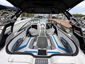 YAMAHA 242 X E-SERIES 16