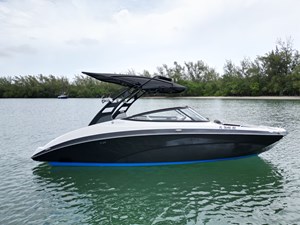 YAMAHA 242 X E-SERIES 0