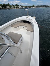 LIR 8 Forward Seating