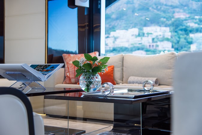 Soulmate DL34 main salon detail