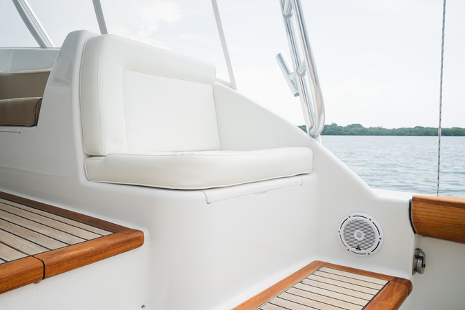 ATTITUDES - Yacht for sale