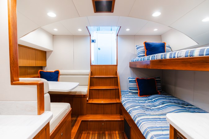 ATTITUDES - Yacht for sale