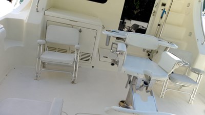 Silverton 45 Convertible 19 