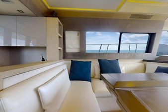 Monte Carlo Yachts MC5 19 