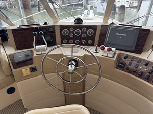2005 Meridian 490 Pilothouse 15