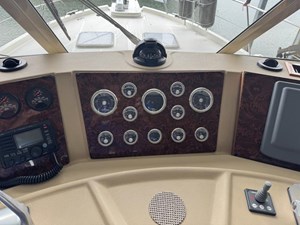 2005 Meridian 490 Pilothouse 20
