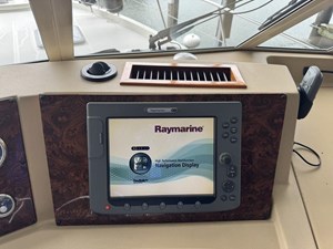 2005 Meridian 490 Pilothouse 21