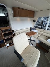 2005 Meridian 490 Pilothouse 26