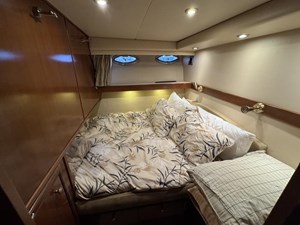 2005 Meridian 490 Pilothouse 30