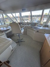 2005 Meridian 490 Pilothouse 40
