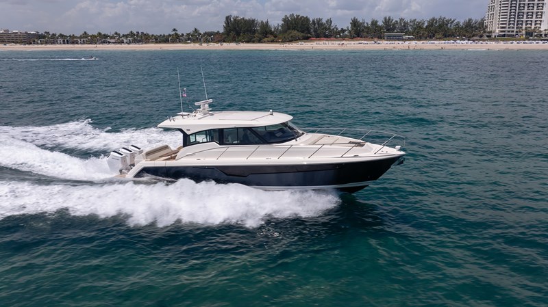2024 Tiara Yachts 48 LE