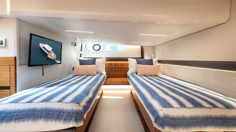 2024 Tiara Yachts 48 LE