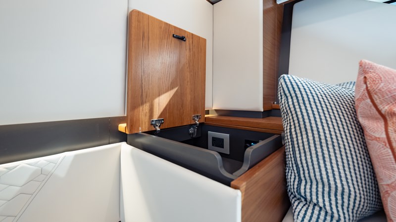 2024 Tiara Yachts 48 LE