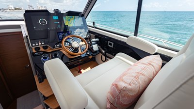 2024 Tiara Yachts 48 LE