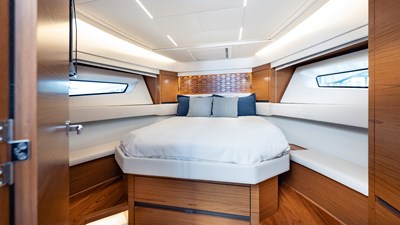 2024 Tiara Yachts 48 LE
