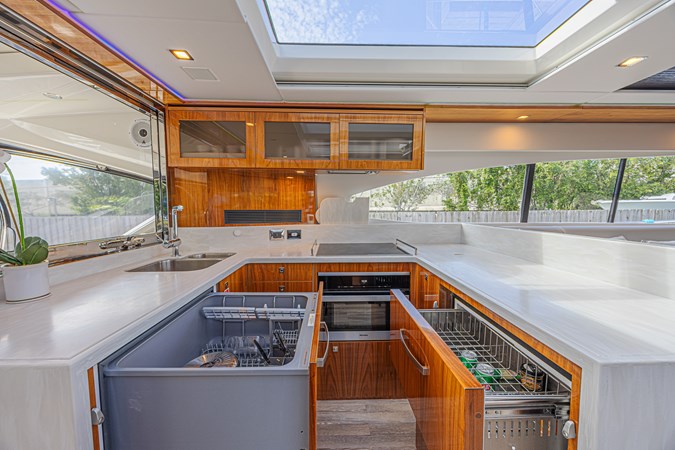 18m RIVIERA 6000 Sport Yacht Platinum Edition 2021 - Yacht for sale