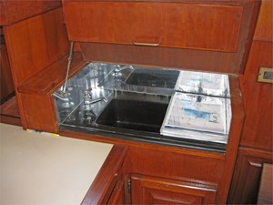 44' Viking 1988 Motor Yacht 43 