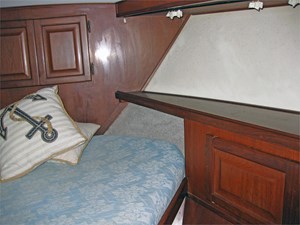 44' Viking 1988 Motor Yacht 77 