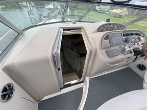 33' Sea Ray 2000 310 Sundancer 11 