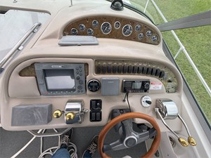 33' Sea Ray 2000 310 Sundancer 12 