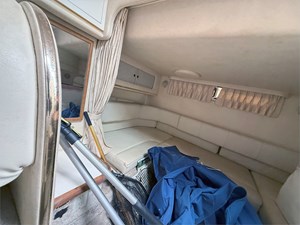 33' Sea Ray 2000 310 Sundancer 18 