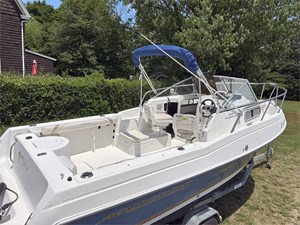 22' Aquasport 2001 225 Explorer 7 