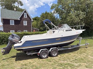 22' Aquasport 2001 225 Explorer 0 